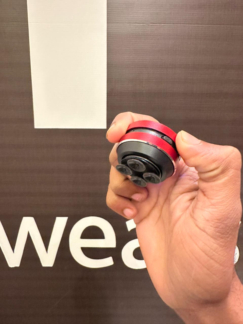 Bone Conduction Resonant Speaker